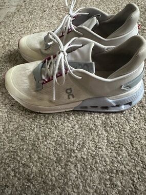 On Cloud Cloudnova Flux Sneakers